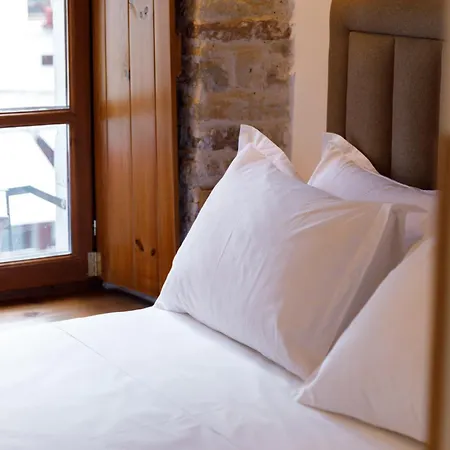 Kashah Hotel *