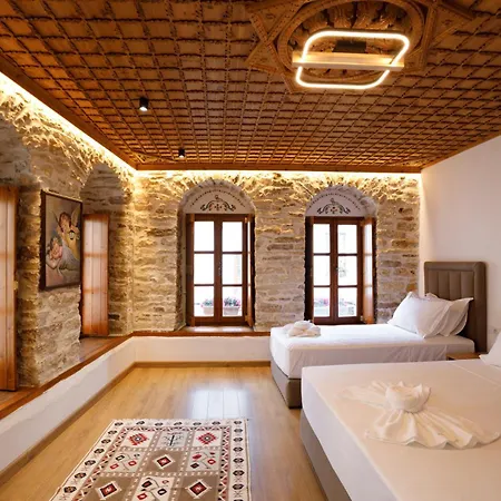 Hotel Kashah *