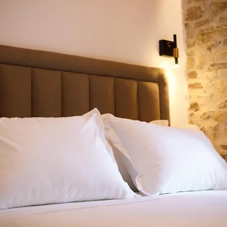 Kashah Hotel *